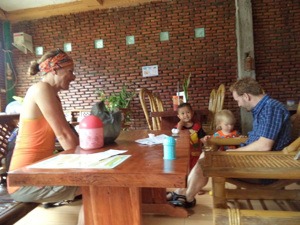 Ida Guest House & Jungle Trekking Bukit Lawang Exterior foto